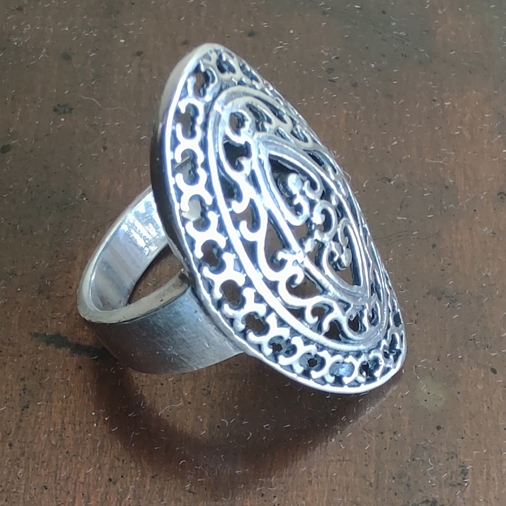 Sterling Silver Oval Detailed Openwork Statement Ring Size 7 - Picture 3 of 12